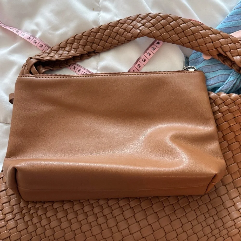 Elegant Brown Woven Shoulder Bag